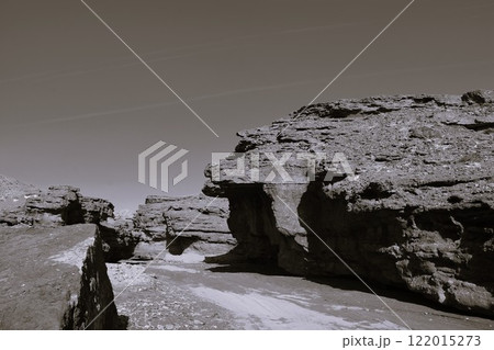 浸食と風食により形成された峡谷 122015273