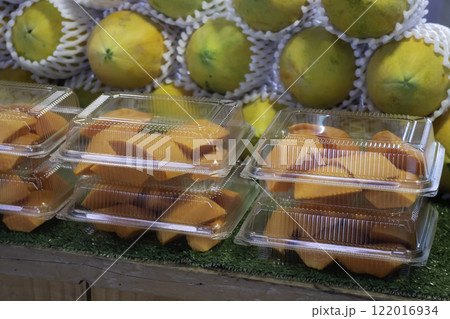 Thai farmer market selling fresh product Thai farmer market selling fresh product 122016934