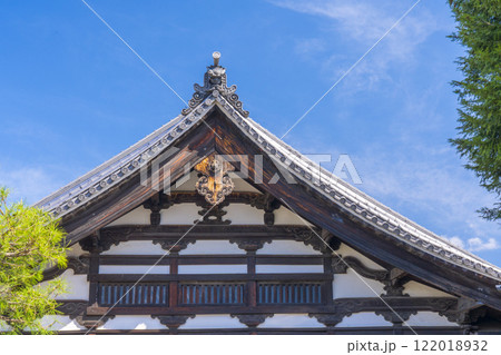 春の京都 本法寺 庫裡の屋根 春の京都 本法寺 庫裡の屋根 122018932