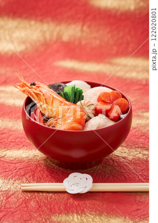 海老ののった豪華なお雑煮 122020801