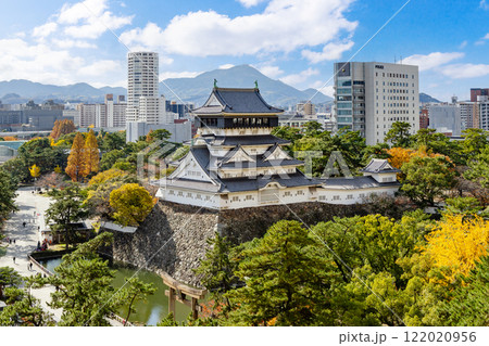 晩秋の小倉城 122020956