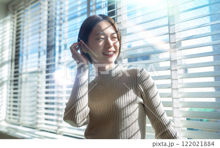 女性モデルのポートレート撮影 122021884