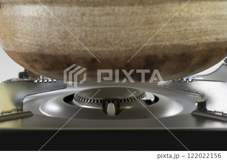 卓上用カセットコンロを点火する 122022156