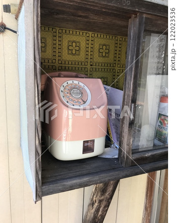 古い電話ボックス 古い電話ボックス 122023536