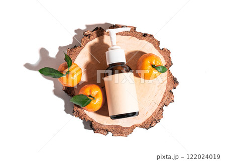 Cosmetic product dispenser and orange citrus fruits Cosmetic product dispenser and orange citrus fruits 122024019