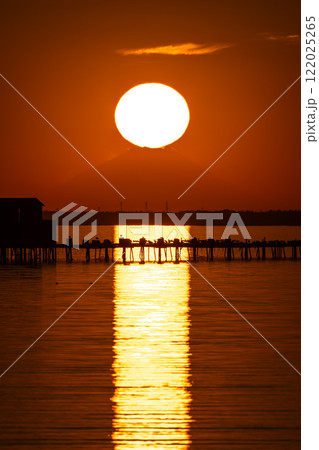 ダイヤモンド富士　富士山　茨城県 霞ヶ浦　2025 122025265