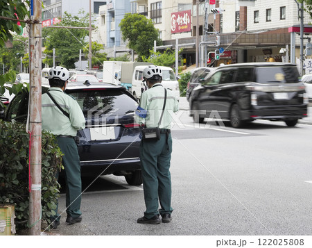 駐車監視員 122025808
