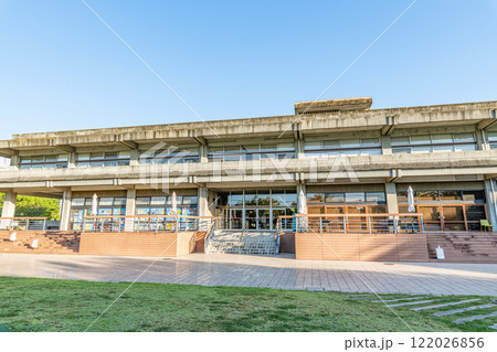 佐賀県佐賀市　佐賀県立図書館 122026856