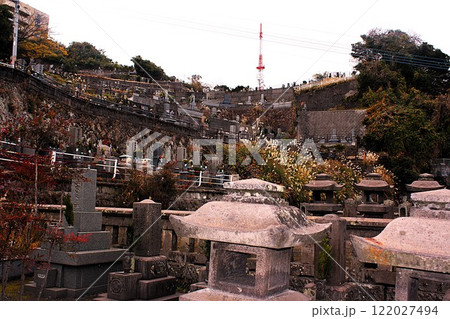 鹿児島市営墓地とテレビ無線塔 122027494