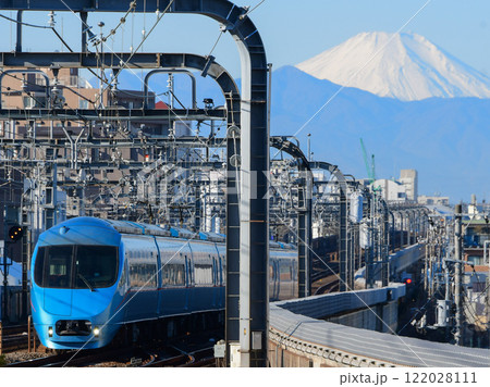 富士山を背景に走る小田急60000形MSEロマンスカー 経堂 富士山を背景に走る小田急60000形MSEロマンスカー 経堂 122028111