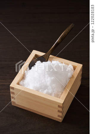 升に盛った塩 升に盛った塩 122028183