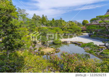 仁和寺御所庭園　北庭　霊明殿から見る宸殿 122028233