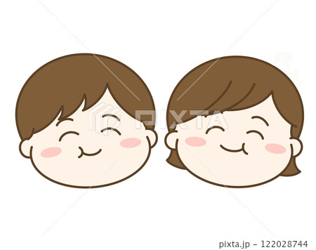 もぐもぐしている男の子と女の子の子供のイラスト 122028744