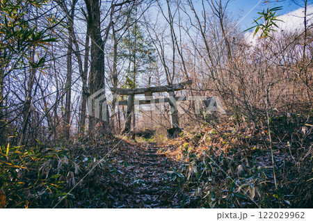 異世界への入口【廃神社】 122029962