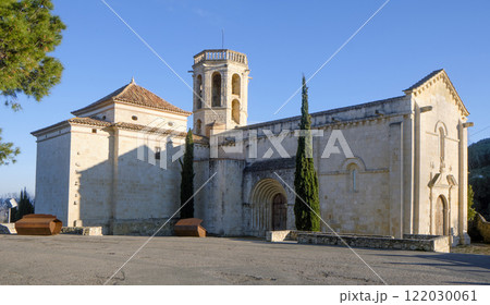 side view of church of Santa Maria, Sant Marti Sarroca 122030061