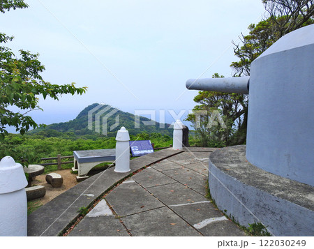 福岡県福津市の大峰山にある東郷神社軍艦三笠のオブジェ 122030249