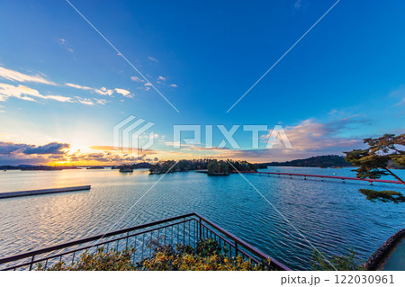 日本三景「松島」の夜明け(超広角) 日本三景「松島」の夜明け(超広角) 122030961