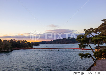 日本三景「松島」の夜明け(広角) 日本三景「松島」の夜明け(広角) 122031039