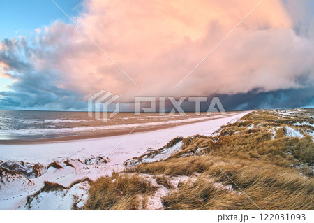 Danish North Sea Coast covered in snow Danish North Sea Coast covered in snow 122031093
