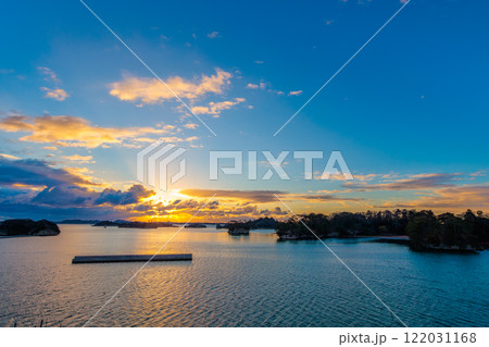 日本三景「松島」の夜明け(広角) 122031168