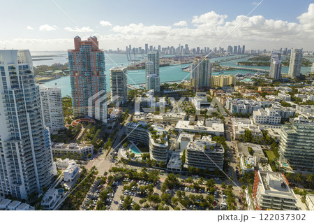 American southern architecture of Miami Beach. South Beach high luxurious hotels and apartment buildings. Tourist infrastructure in southern Florida, USA American southern architecture of Miami Beach. South Beach high luxurious hotels and apartment buildings. Tourist infrastructure in southern Florida, USA 122037302