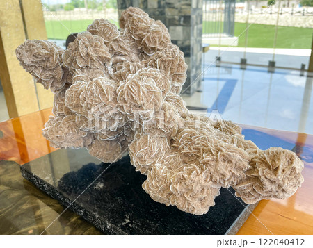 メキシコ産デザートローズの原石 メキシコ産デザートローズの原石 122040412
