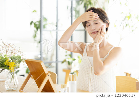 ビューティーイメージ 女性のポートレート ビューティーイメージ 女性のポートレート 122040517