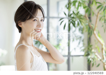 ビューティーイメージ　女性のポートレート 122040569