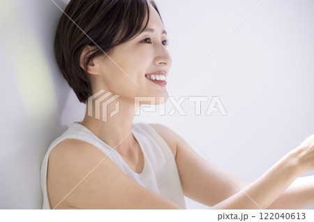 ビューティーイメージ 女性のポートレート ビューティーイメージ 女性のポートレート 122040613
