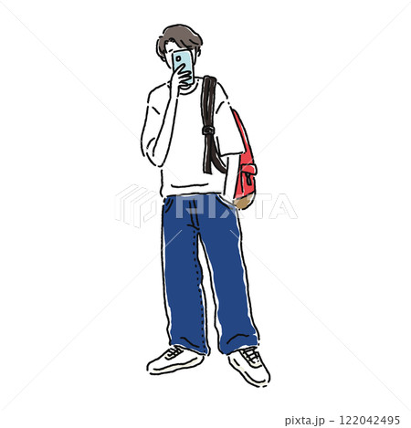 スマホで自撮りする男性 122042495