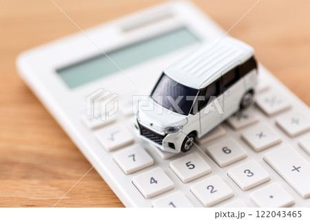 自動車と電卓 自動車と電卓 122043465