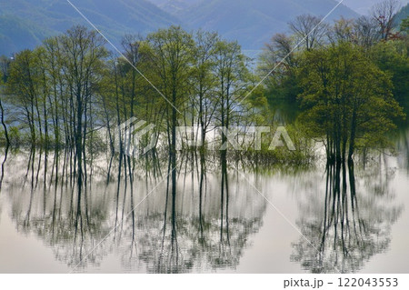 秋元湖・裏磐梯（福島県・北塩原村） 122043553
