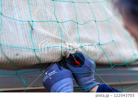 園芸ネットの手入れ 園芸ネットの手入れ 122043703