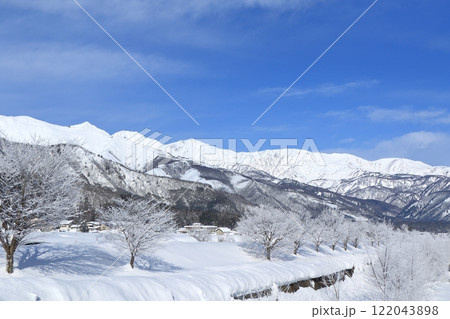 冬の白馬 霧氷と北アルプス 冬の白馬 霧氷と北アルプス 122043898
