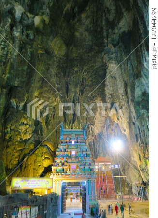 ムルガン神が護るヒンドゥー教の聖地、バトゥ洞窟・Batu Caves 122044299