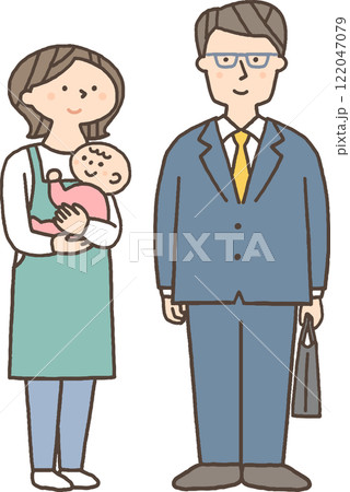 赤ちゃんを抱っこする女性とスーツの男性 122047079