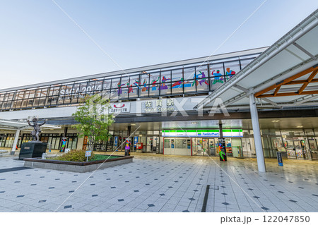 佐賀県佐賀市 快晴のJR佐賀駅 佐賀県佐賀市 快晴のJR佐賀駅 122047850