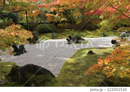 紅葉が美しい松島の名刹円通院 122052520