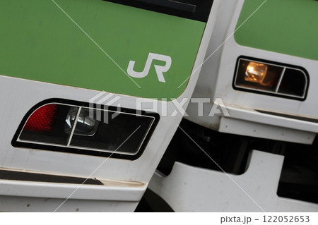 顔を合わせる山手線 E231系 顔を合わせる山手線 E231系 122052653