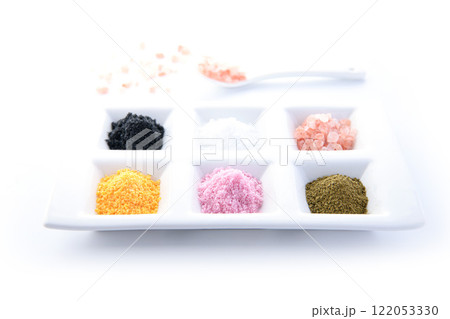 色んな種類のお塩( 梅塩 柚子塩 ピンク岩塩 炭塩 抹茶塩 粗塩 ) 色んな種類のお塩( 梅塩 柚子塩 ピンク岩塩 炭塩 抹茶塩 粗塩 ) 122053330