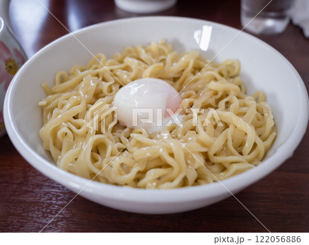 温泉卵トッピングまぜそば。汁なしラーメン。 温泉卵トッピングまぜそば。汁なしラーメン。 122056886
