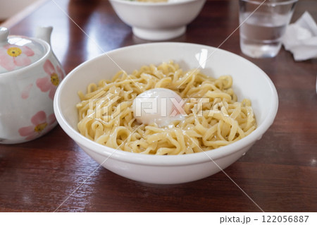 温泉卵トッピングまぜそば。汁なしラーメン。 122056887