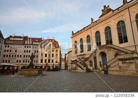 エルベ川の真珠 ドイツ「ドレスデン旧市街」 エルベ川の真珠 ドイツ「ドレスデン旧市街」 122058336