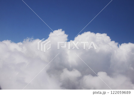 サンパウロの入道雲と青空　ブラジル 122059689