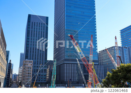 東京駅八重洲口周辺の都市開発風景 122061468
