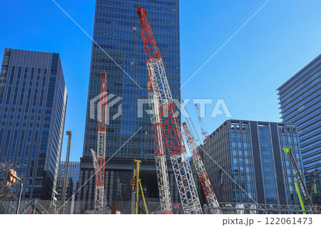 東京駅八重洲口周辺の都市開発風景 122061473