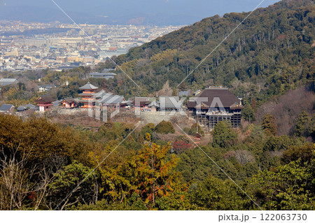 阿弥陀ヶ峰より清水寺を望む 122063730