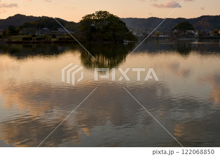 平池緑地公園の夕景 122068850
