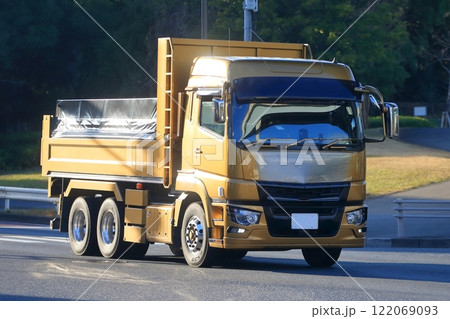 ダンプトラック　イメージ 122069093