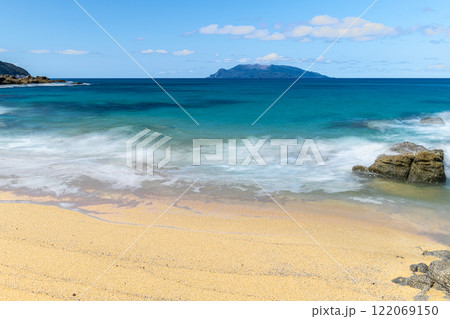 屋久島洋上アルプスの海と海岸(9月)海亀産卵地永田海岸の絶景 122069150